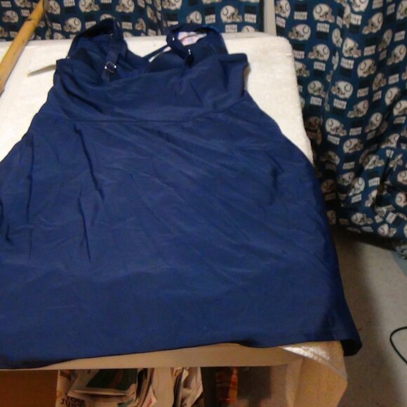 Lands' End Women's Surplice Swim Dress One Piece Swimsuit Tummy Control M 10-12 - Picture 13 of 16